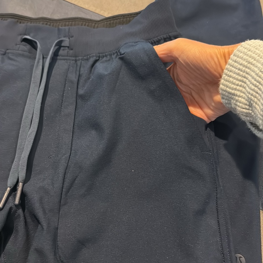 Lululemon navy joggers sz Small - Picture 2 of 10